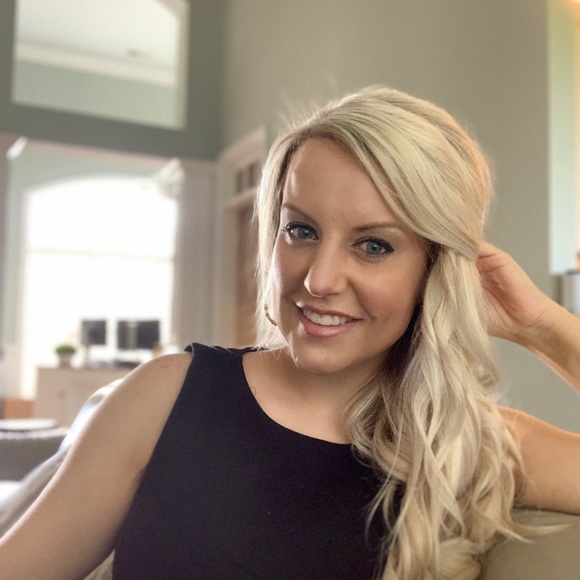 Meet your Posher, Mindy - Picture 1 of 1